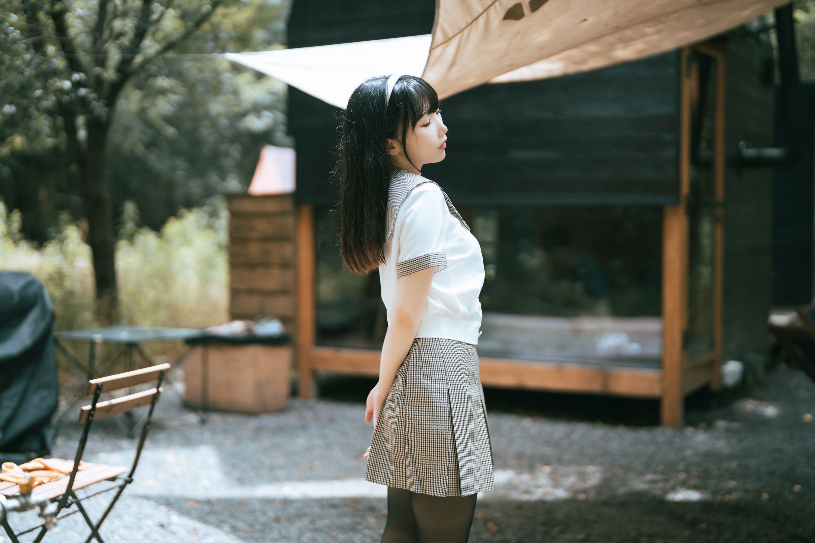 可爱人气Coser 面饼仙儿 - 黑丝露营JK