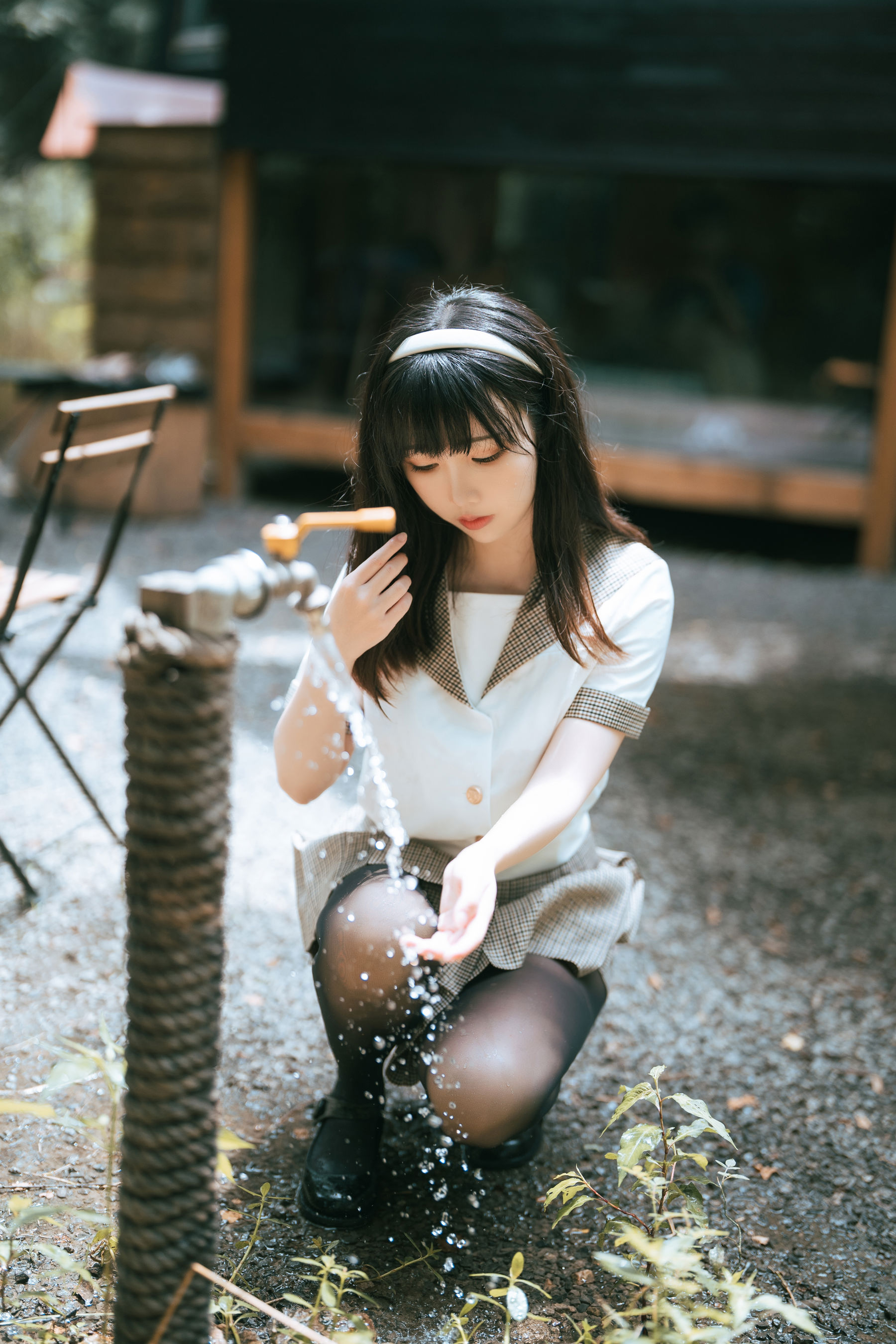可爱人气Coser 面饼仙儿 - 黑丝露营JK