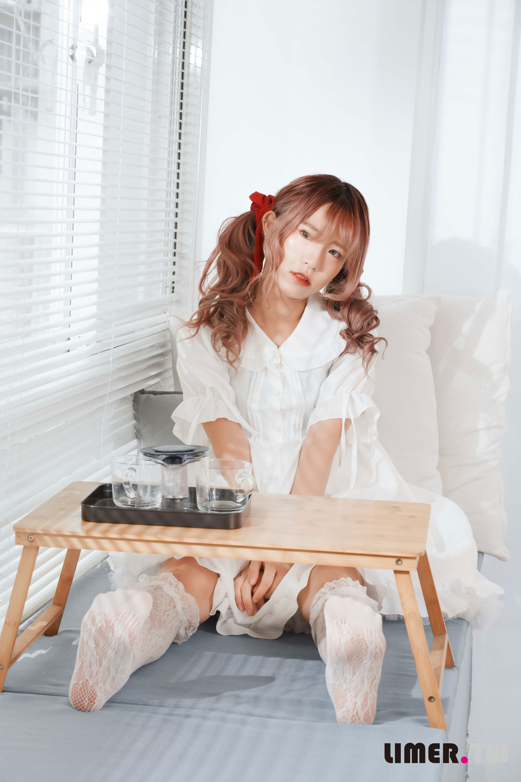 Limerence原创 No.104 萝莉塔小艾啾啾裸足玩弄奶油蛋糕