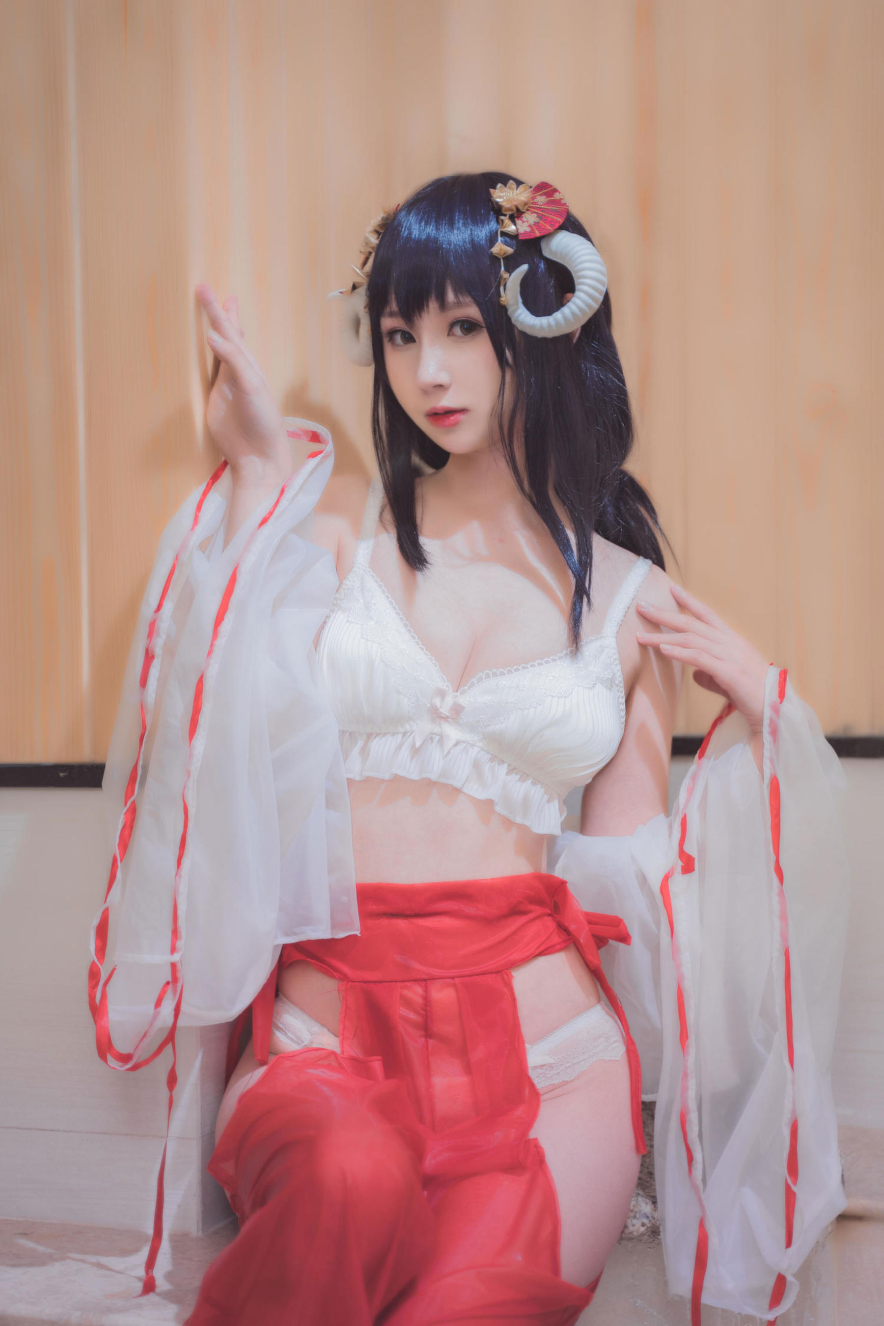 西园寺南歌 写真 - 巫女本