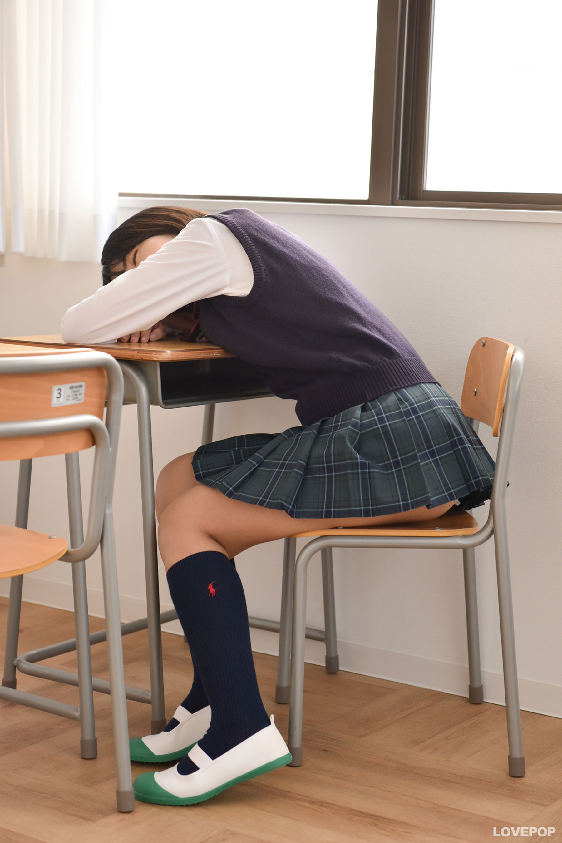 [LOVEPOP] Moeka Sasaki 佐々木萌香 Photoset 33