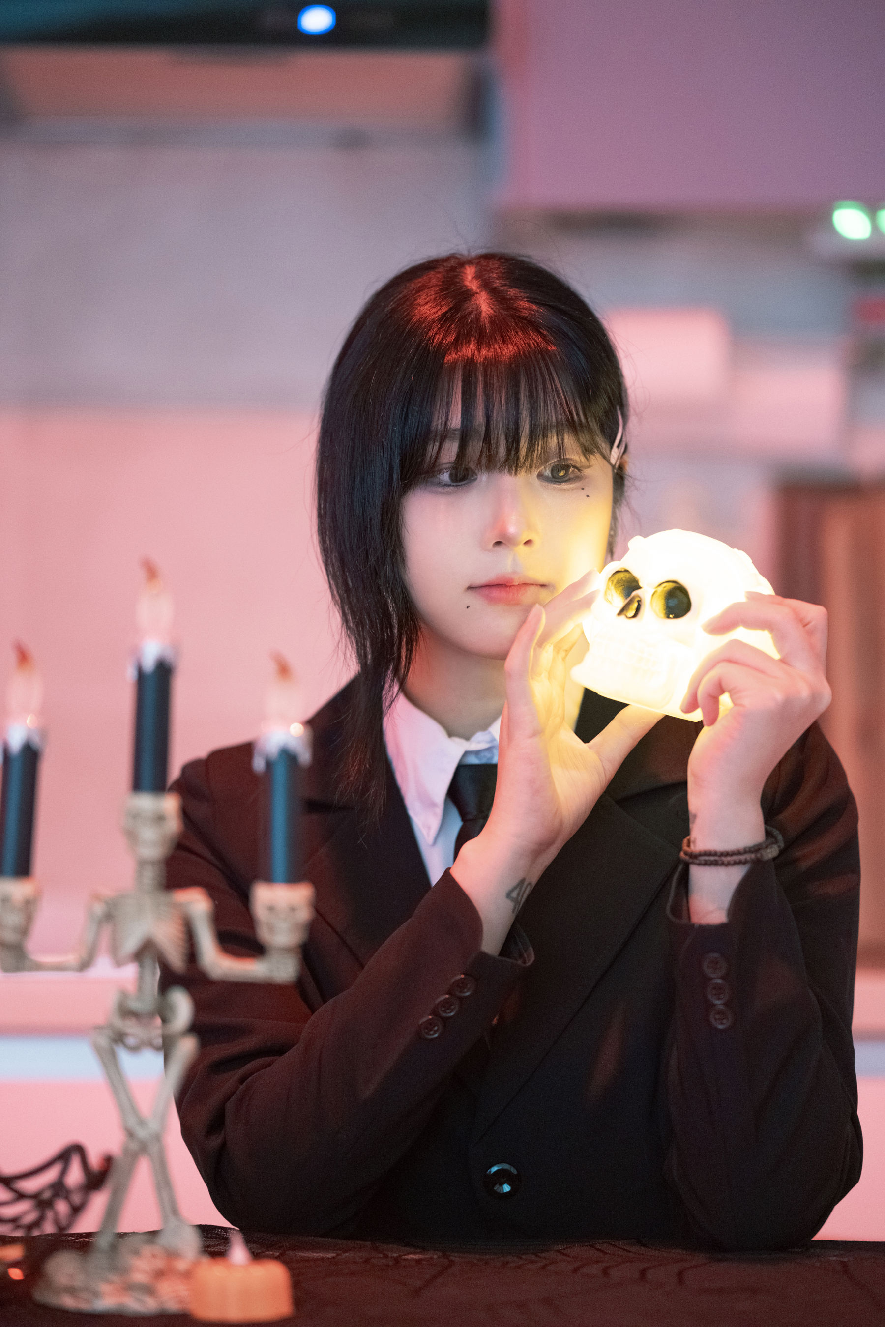 姜仁卿 Kang In-kyung - Halloween