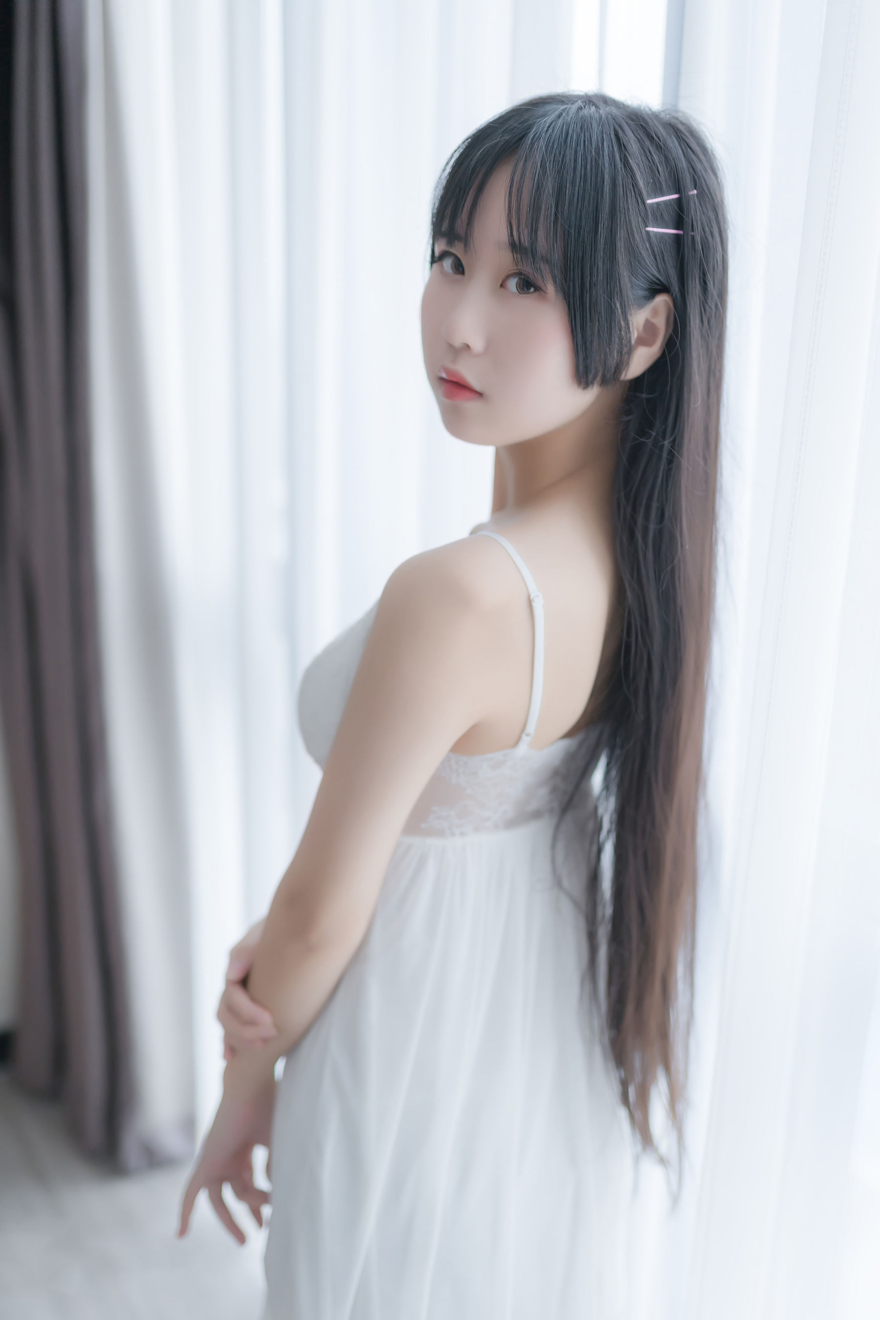 阳光美少女萌芽儿o0 白色私房