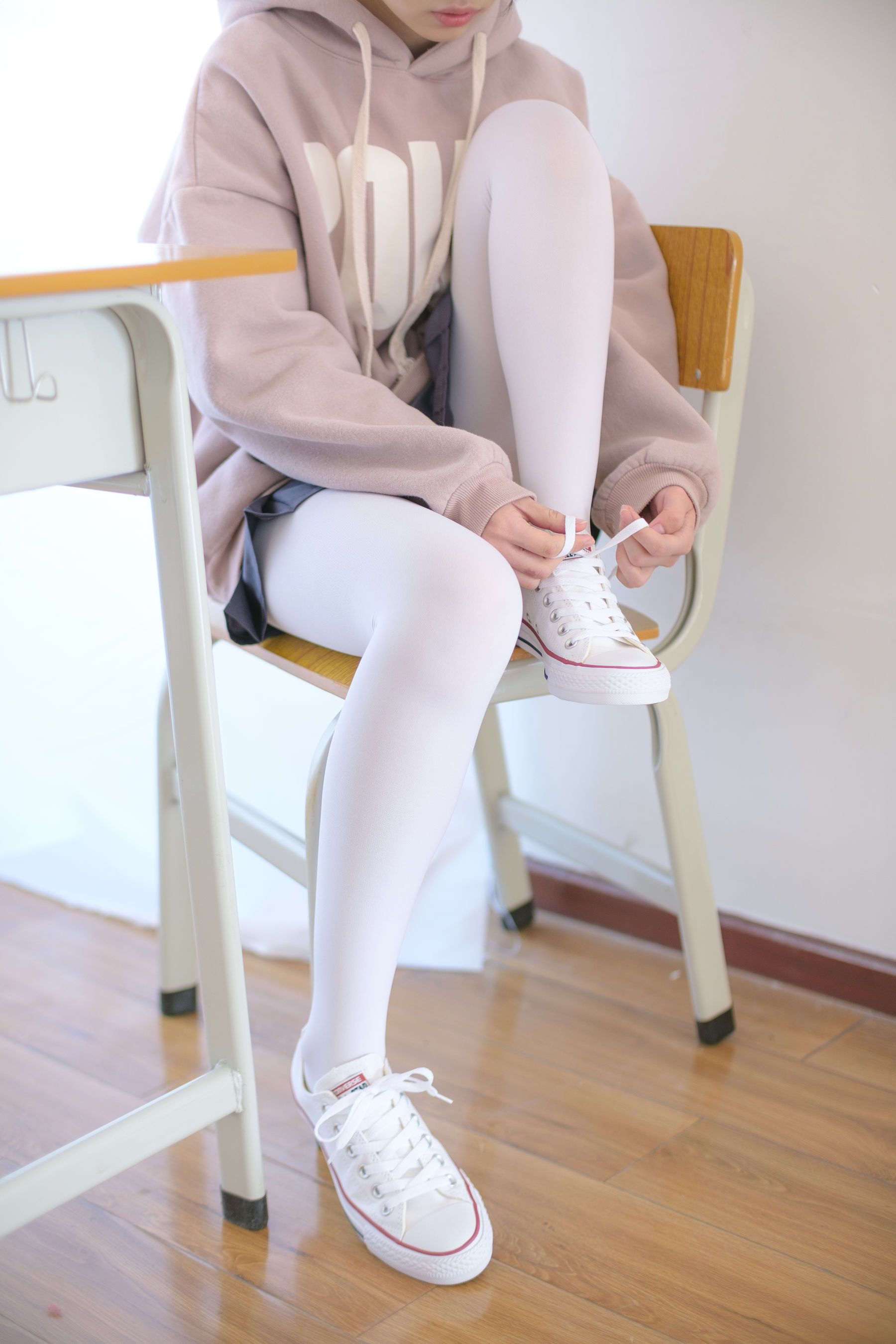 [森萝财团] X-002 白丝运动风