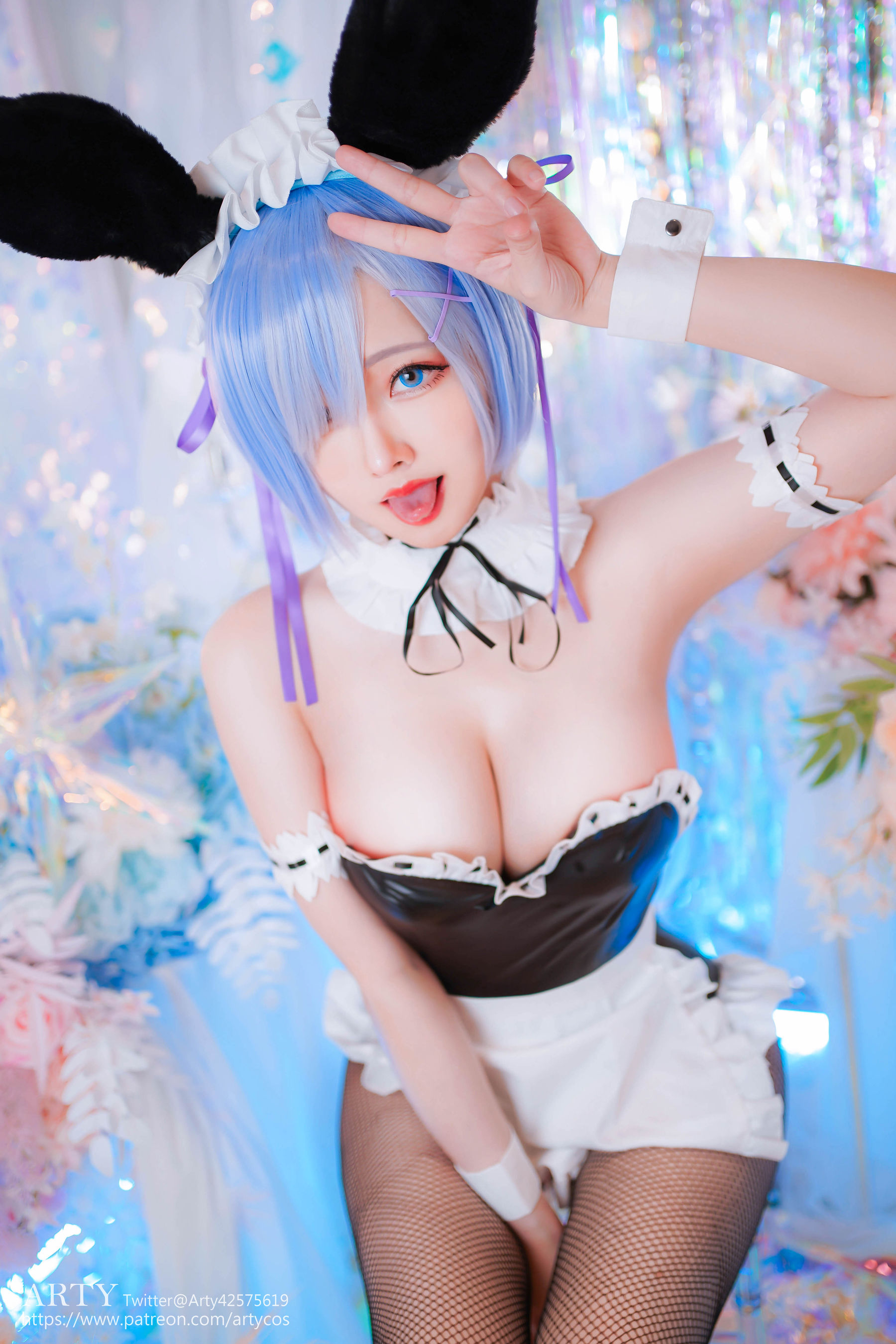 [网红COS] Arty亚缇 - REM bunny suit ver. (Re_Zero)