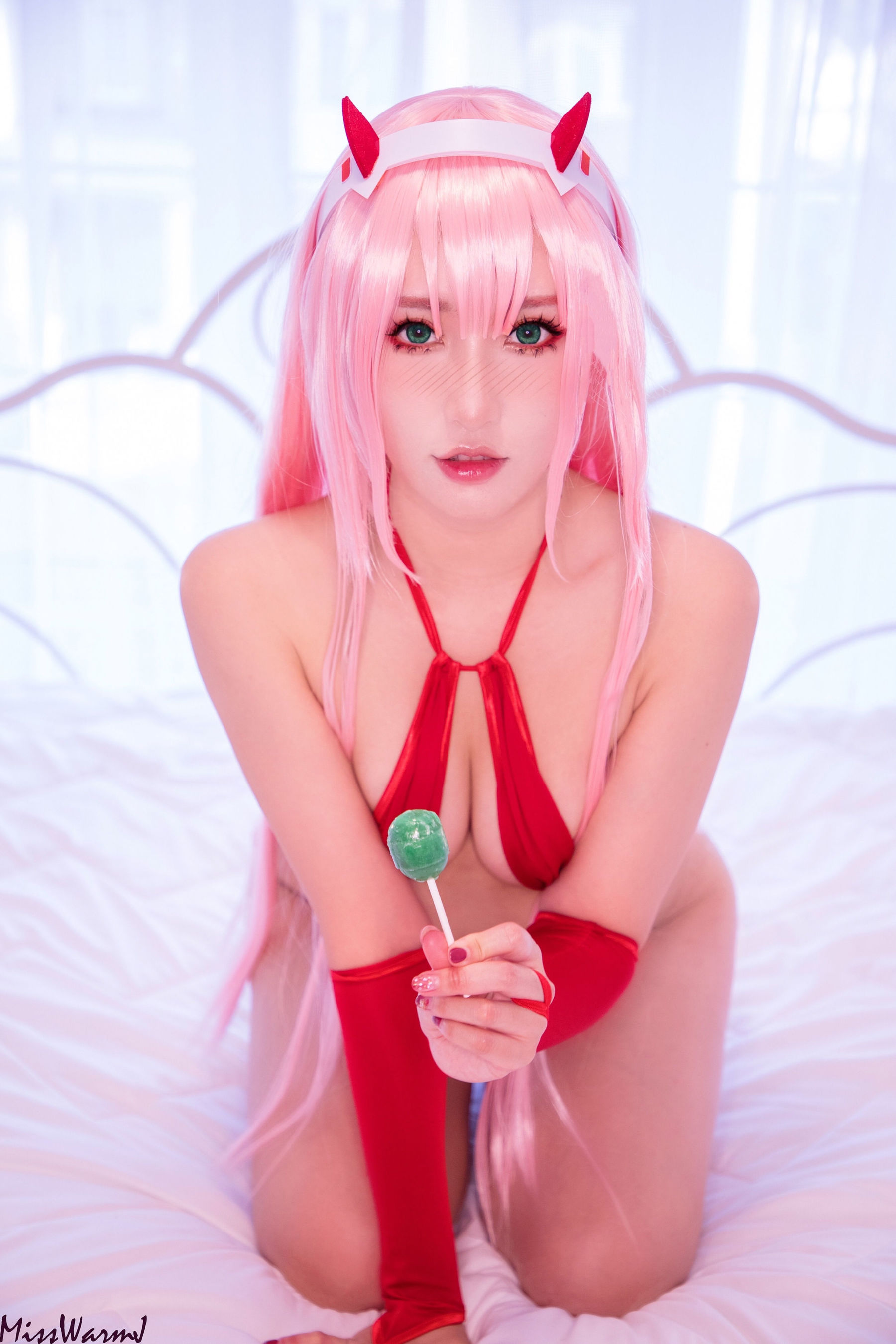 [福利COS] MisswarmJ - Zero Two Bikini